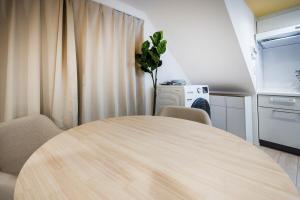 4 mins walk from Nishishinjuku-5chome Station, Designer apartment, 1st floor, up to 2 people, Grand Eggs Nishishinjuku