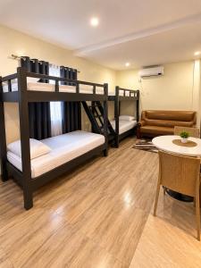 Acapulco Resort & Suites