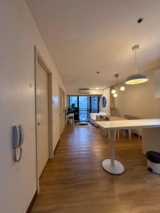 Knightsbridge Makati Luxe City Stay
