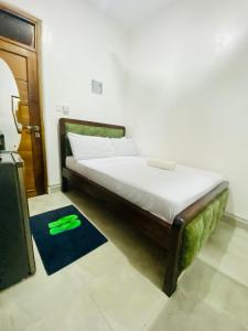 Nyali Private Studio with Pool and 3 min walk to the beach