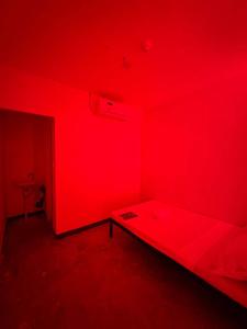Red Eclipse Inn