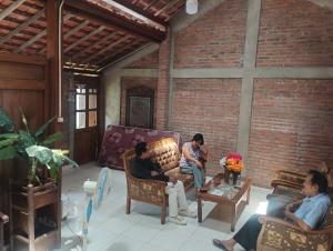 The two level guesthouse