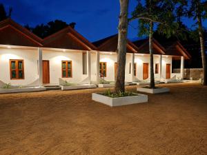ALZA BAY Hotel