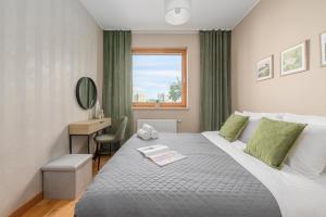 Lumina I Comfort 3-room Apt with Parking & Balcony