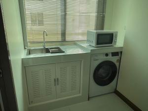 SR Land Condominium