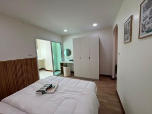 SR Land Condominium