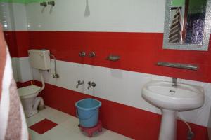 Durga Hotel & Restaurant