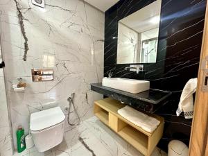 AeroLuxe 8 min Airport 16 min Casablanca