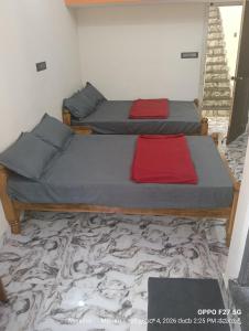 Manoj Homestay