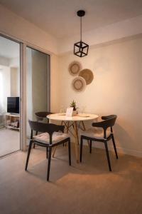Azariah Suites - Azure Staycation