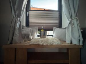 CLAY & WOOD Apartment in the historic centre