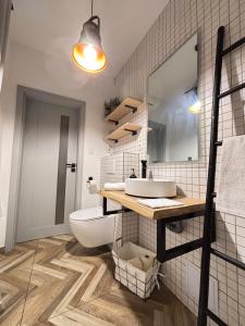 CLAY & WOOD Apartment in the historic centre