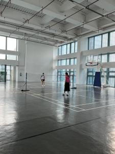 1 bedroom BGC, uptown mall, High Street & Landers