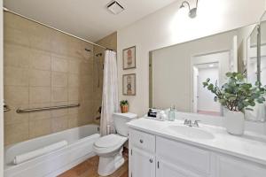 Charming 4BR Reno Home · Spring Events & Patio