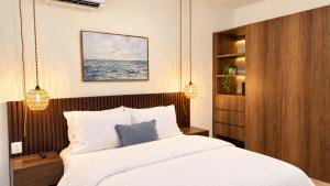 Playas Golden Area -- Casa Omega 2BR 2BA tropical retreat, beach, infinite Pool, Gym
