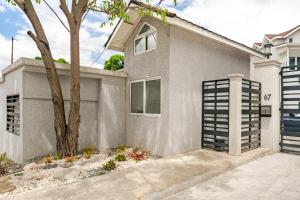 Modern 1 BedR Apt at Abia