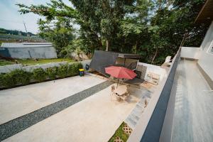 Twin Residences with Jacuzzi in Tagaytay CASA RENEE