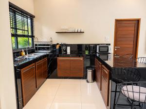 Izzy Villa - 2BR Private Pool Villa