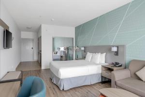 Comfort Inn & Suites Surrey