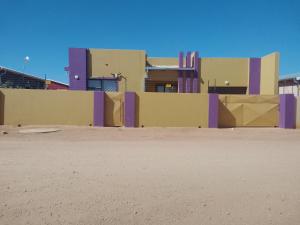 The smilin house