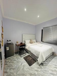 Town guesthouse and pool