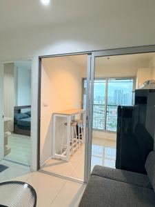 Skyline 1BR Condo on High Floor, Sukhumvit 48, Near On-Nut & Walk to BTS Phra Khanong