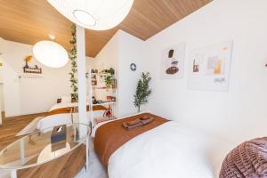 Fully renovated, 10 mins walk from Nishi-Shinjuku-Gochome Station, Good access to Shinjuku and Harajuku, For up to 7 people