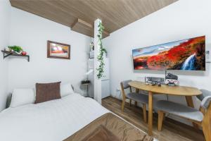 Fully renovated, 10 mins walk from Nishi-Shinjuku-Gochome Station, Good access to Shinjuku and Harajuku, For up to 7 people