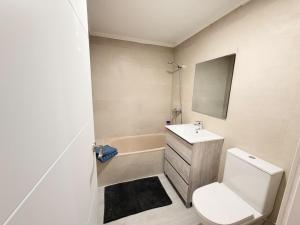 Goleta 1-bedroom apartment with pool