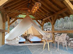 Cort - Tent - Zelt - Complex Butoaiele Transilvaniei - Cazare & SPA - Natura - Relaxare