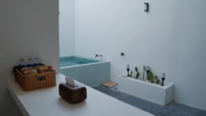 Nhà Xi Măng mini villa bể bơi