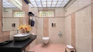 Homeland Stay - Private Floor - 3BHK- 3Balcony-3Bathroom