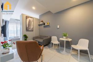 Soho Flat Central balcony D1