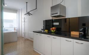 Dema Luxury Suites - Perikleous E8