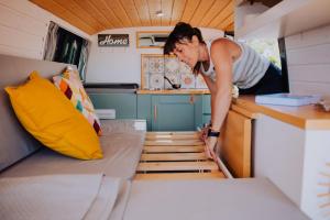 Camper Black
