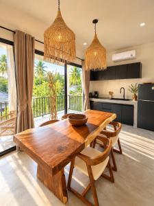 Newban 10 New 2-bedroom house with shared swimming pool