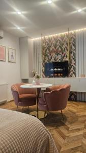 LITTLE ROSE APARTMENT CENTRUM & 24h self check-in with parking