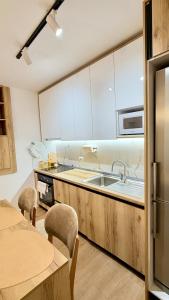 Cozy & Modern Retreat 10 Min from Tirana Center