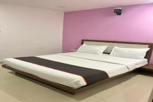 FabHotel Home Town