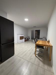Bright apartment with Private Parking Garage