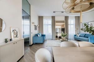 Royal Retreat Wellness Jacuzzi & Sauna