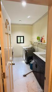 Elegant 1 Bedroom Home Huge Living Area Terrace