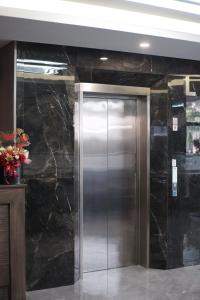 Shera Suites