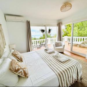 Villa Bella Vista - Sea view and 8 min walk to the beach