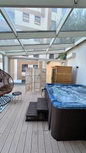 Mountain View Retreat Hot Tub and Sauna