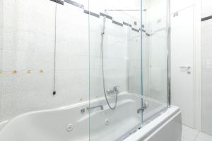 Casa Monti degli Olivi short-term rental house