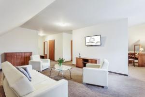 Hotel Modrzewiowy Dwór