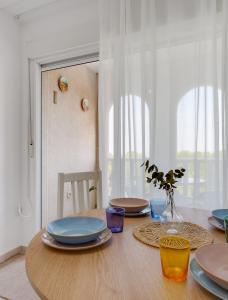 Beniajan 2-bedroom apartment with swimming pool