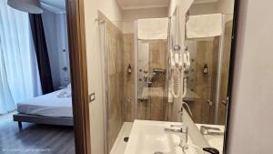 Design 18 Charming Rooms