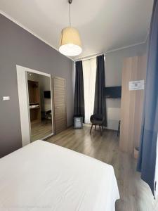 Design 18 Charming Rooms